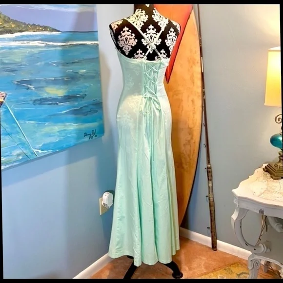 🍈Renato Nucci Paris, Stunning Corseted Back Maxi Dress,Amazing Full Bottom, 6 - Picture 3 of 16